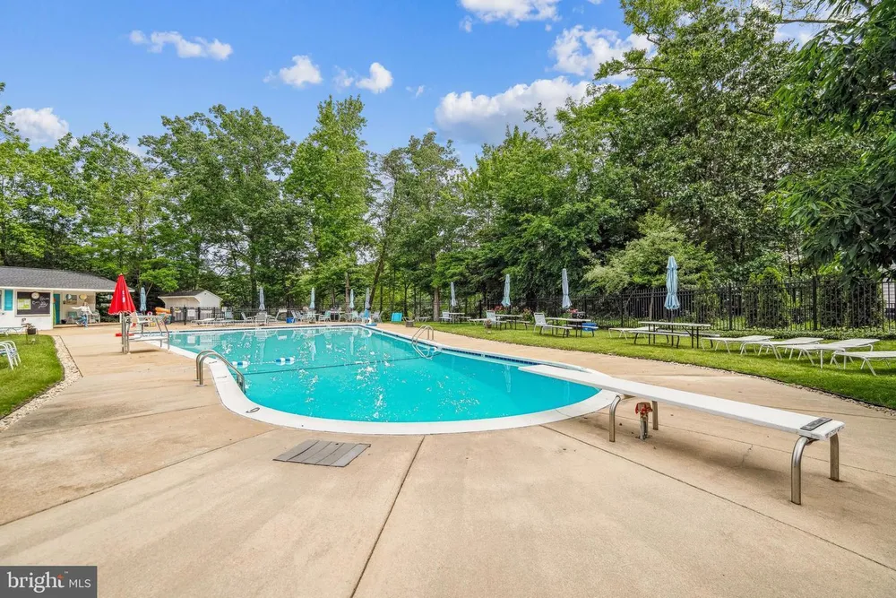 1126 Mainsail Dr, Annapolis, MD 21403