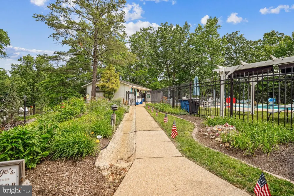 1126 Mainsail Dr, Annapolis, MD 21403