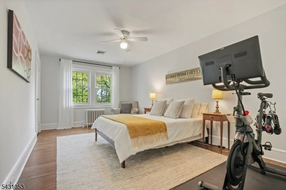 1 Oakridge Rd, West Orange, NJ 07052