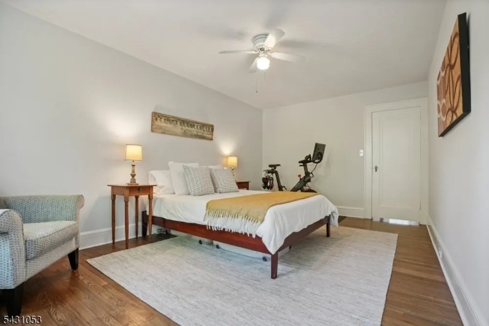 1 Oakridge Rd, West Orange, NJ 07052