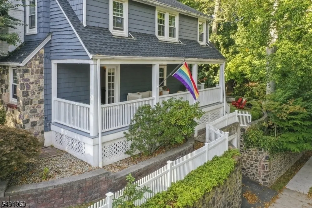 1 Oakridge Rd, West Orange, NJ 07052