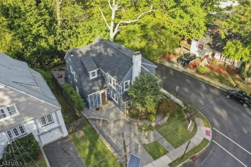1 Oakridge Rd, West Orange, NJ 07052