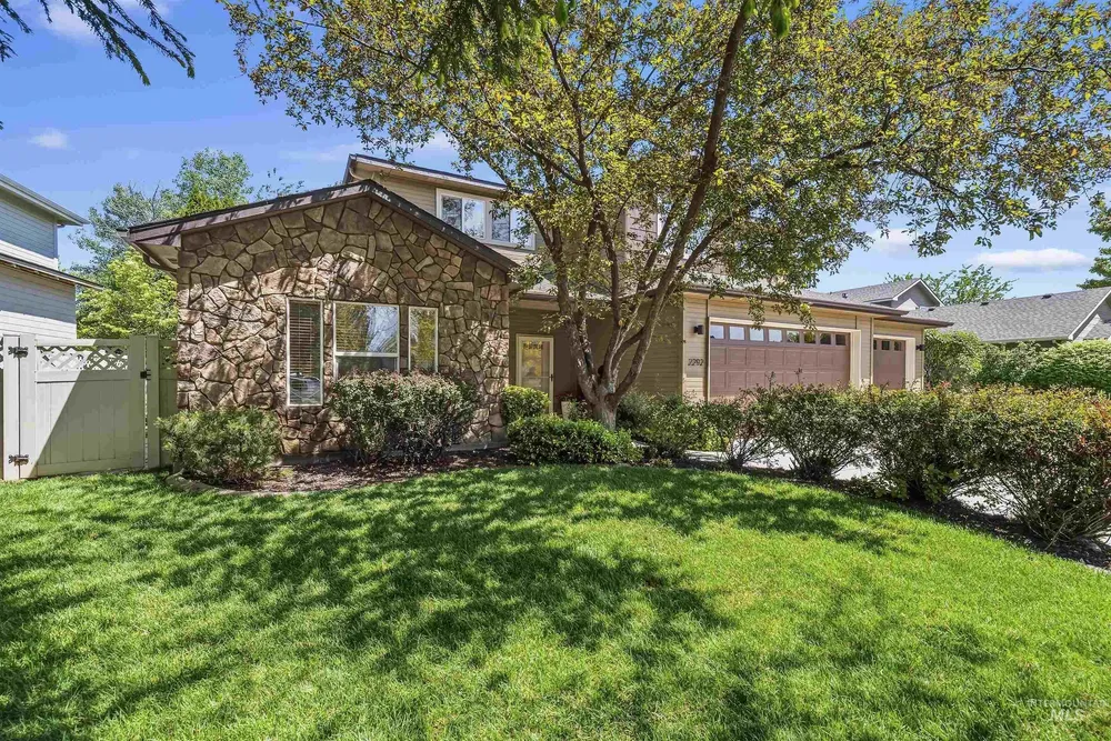 2292 W Windchime Dr, Meridian, ID 83646