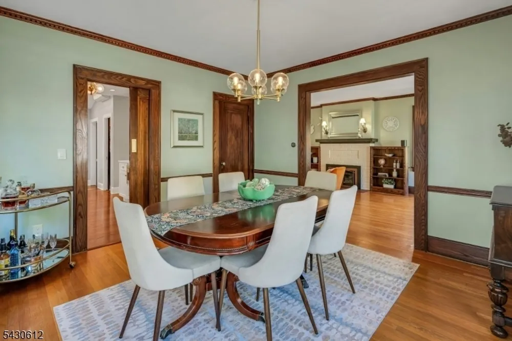 65 Hawthorne Ave, Glen Ridge, NJ 07028