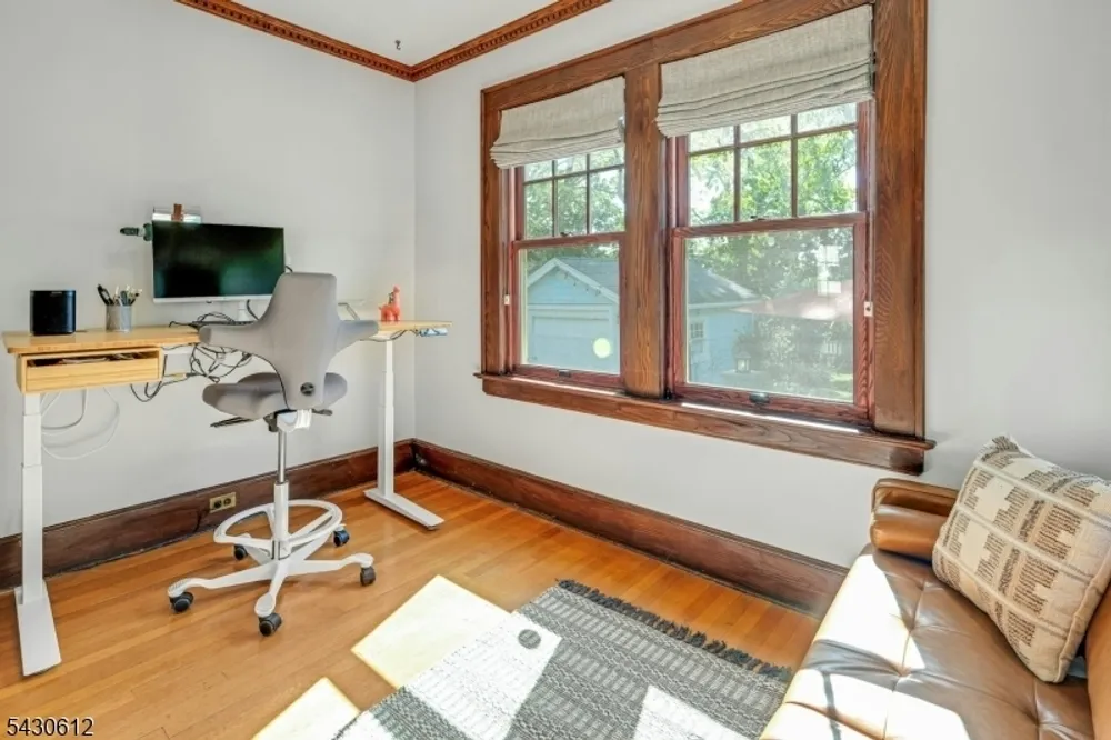 65 Hawthorne Ave, Glen Ridge, NJ 07028