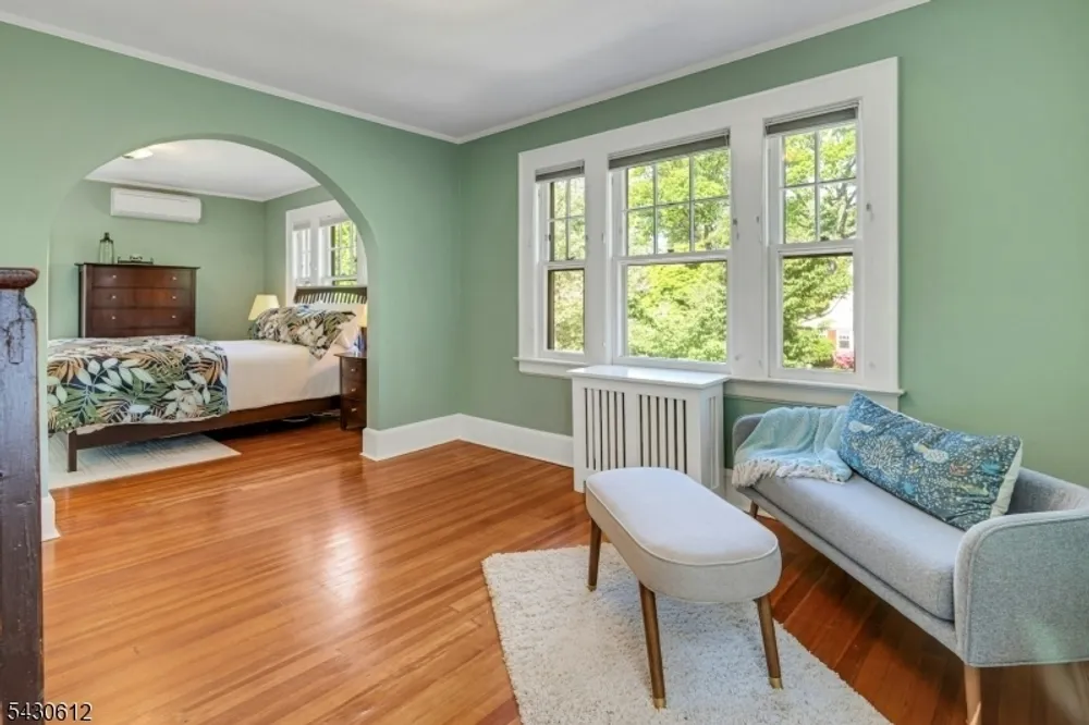 65 Hawthorne Ave, Glen Ridge, NJ 07028