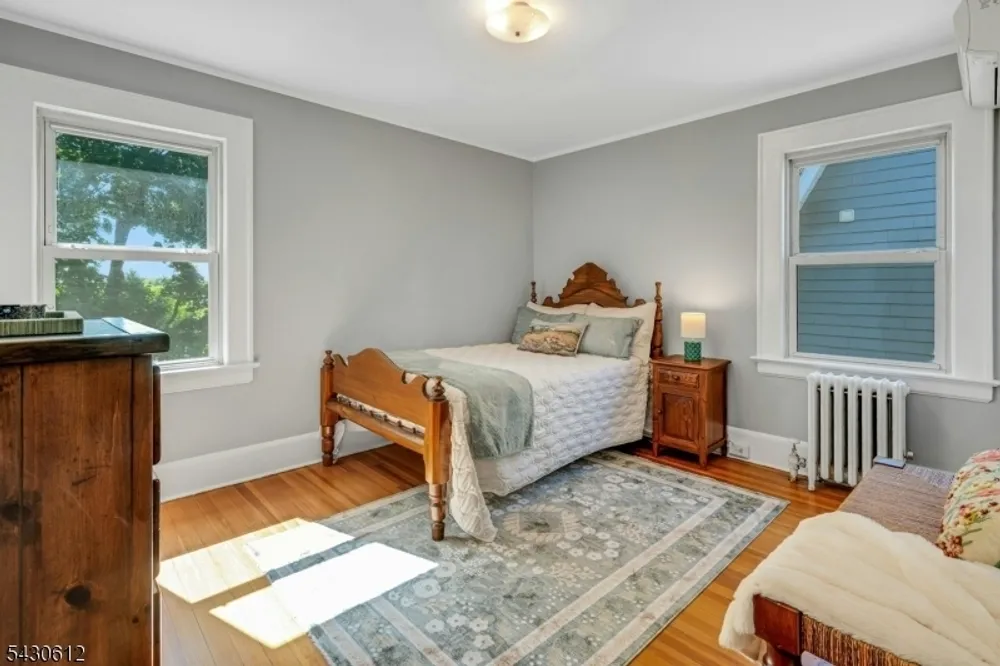 65 Hawthorne Ave, Glen Ridge, NJ 07028