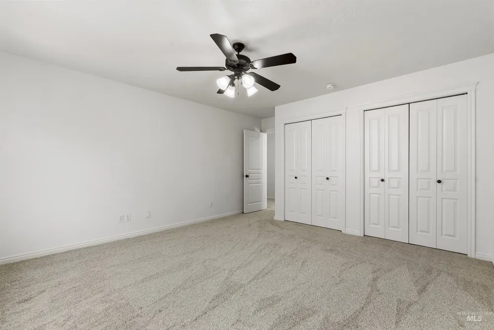 2292 W Windchime Dr, Meridian, ID 83646