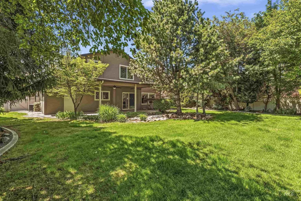 2292 W Windchime Dr, Meridian, ID 83646
