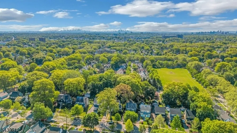 65 Hawthorne Ave, Glen Ridge, NJ 07028