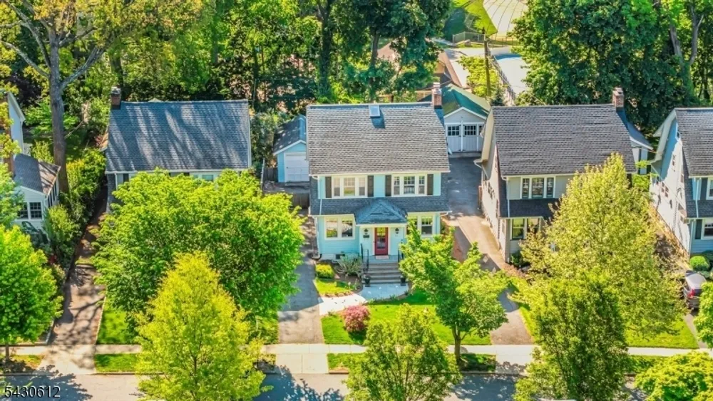 65 Hawthorne Ave, Glen Ridge, NJ 07028