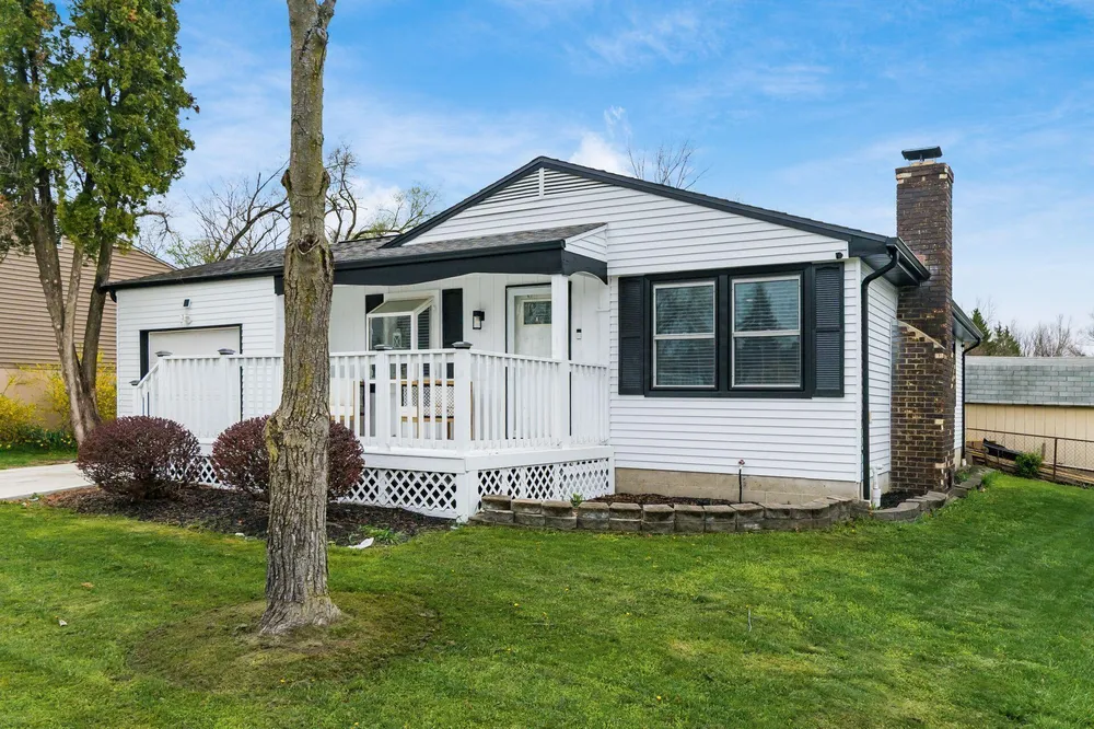 2562 Red Rock Blvd, Grove City, OH 43123