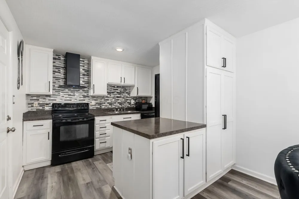 2562 Red Rock Blvd, Grove City, OH 43123