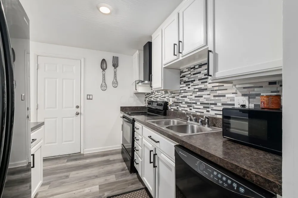 2562 Red Rock Blvd, Grove City, OH 43123