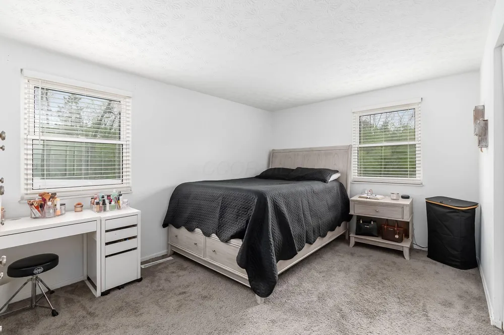 2562 Red Rock Blvd, Grove City, OH 43123