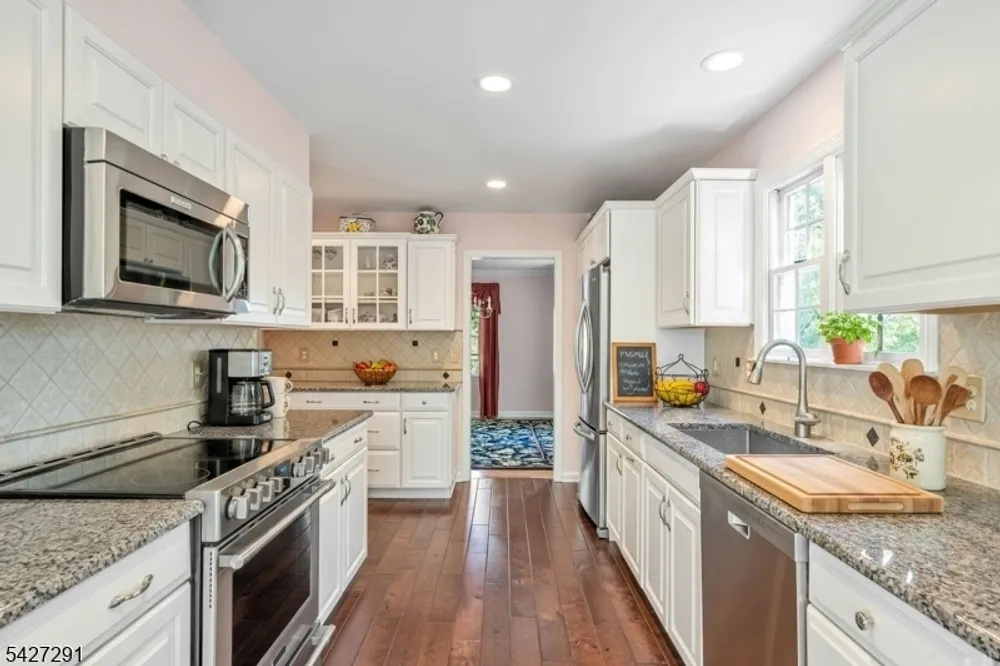 120 Hillcrest Ave, Morristown, NJ 07960