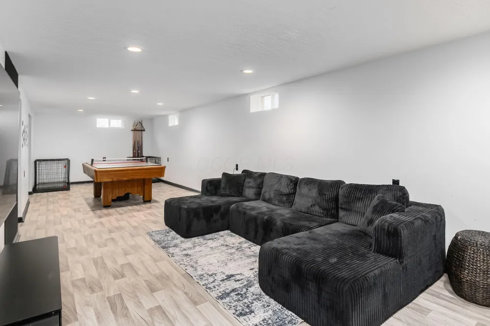 2562 Red Rock Blvd, Grove City, OH 43123