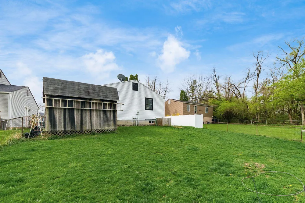 2562 Red Rock Blvd, Grove City, OH 43123