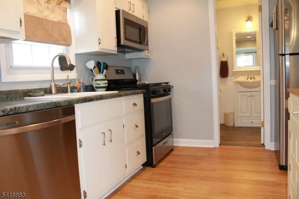 15 House Rd, Morristown, NJ 07960
