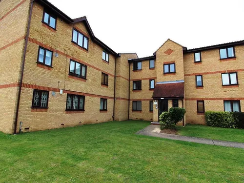 Lowestoft Drive, SLOUGHphoto