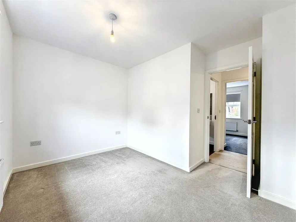 Property carousel item 12