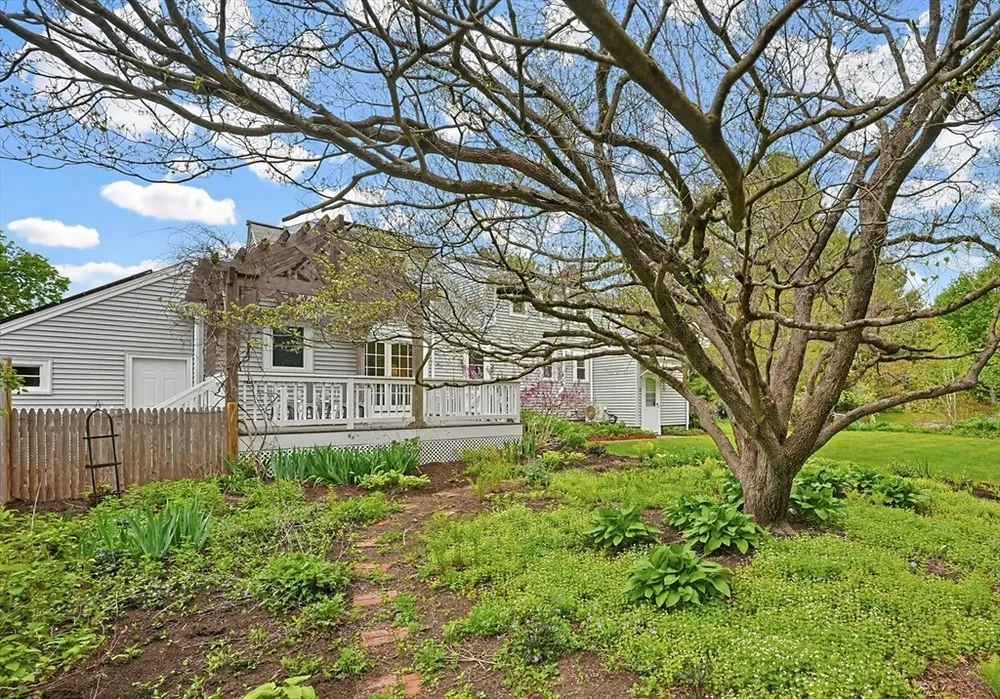 13 Lawrence Circle, Medfield, MA 02052