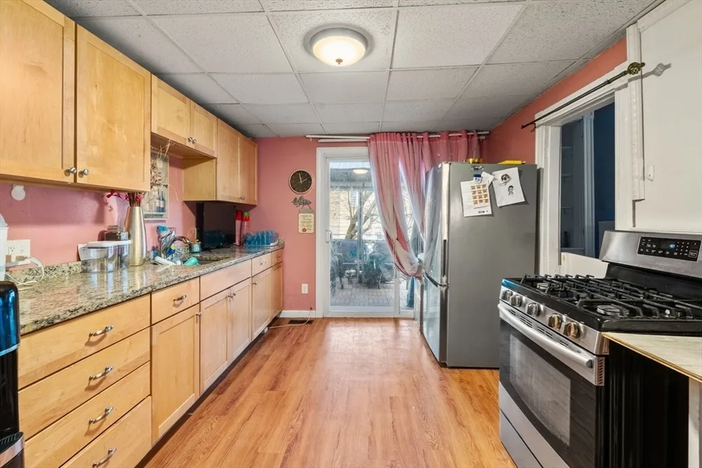23-25 Hoyle St, Norwood, MA 02062