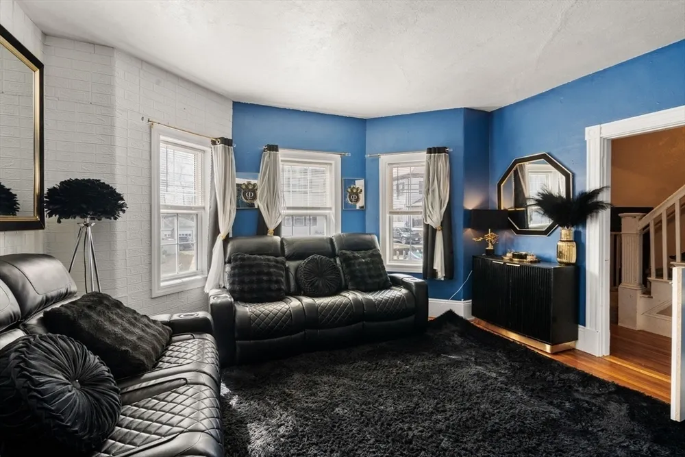 23-25 Hoyle St, Norwood, MA 02062