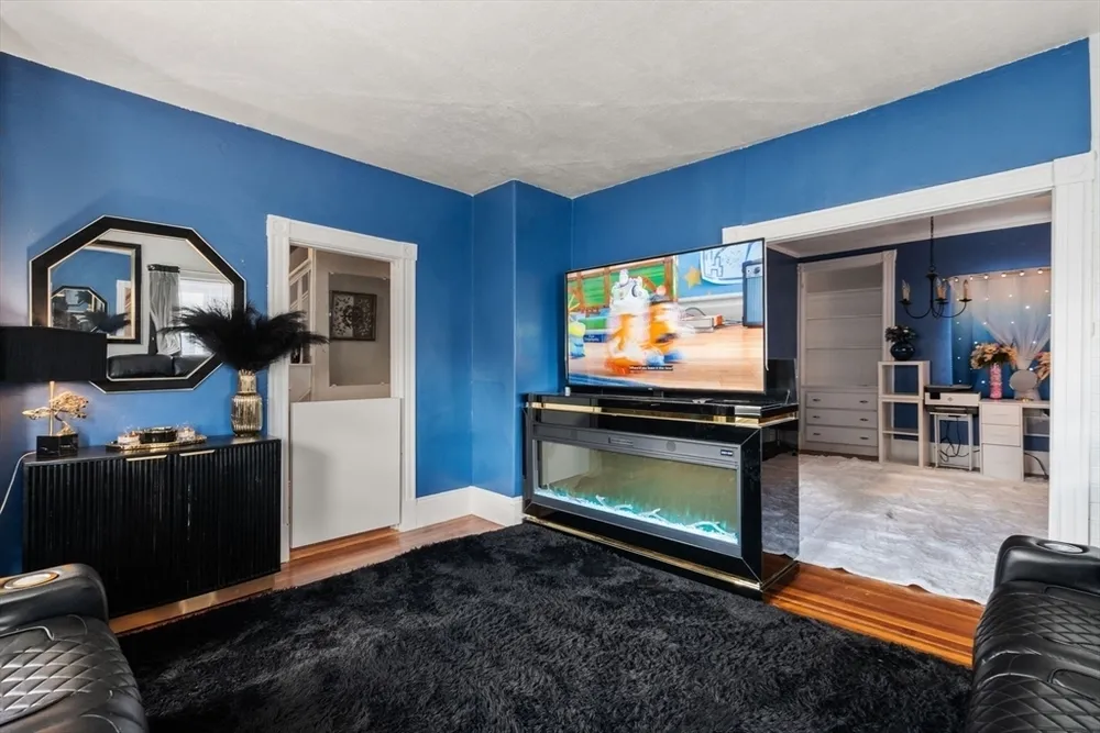 23-25 Hoyle St, Norwood, MA 02062
