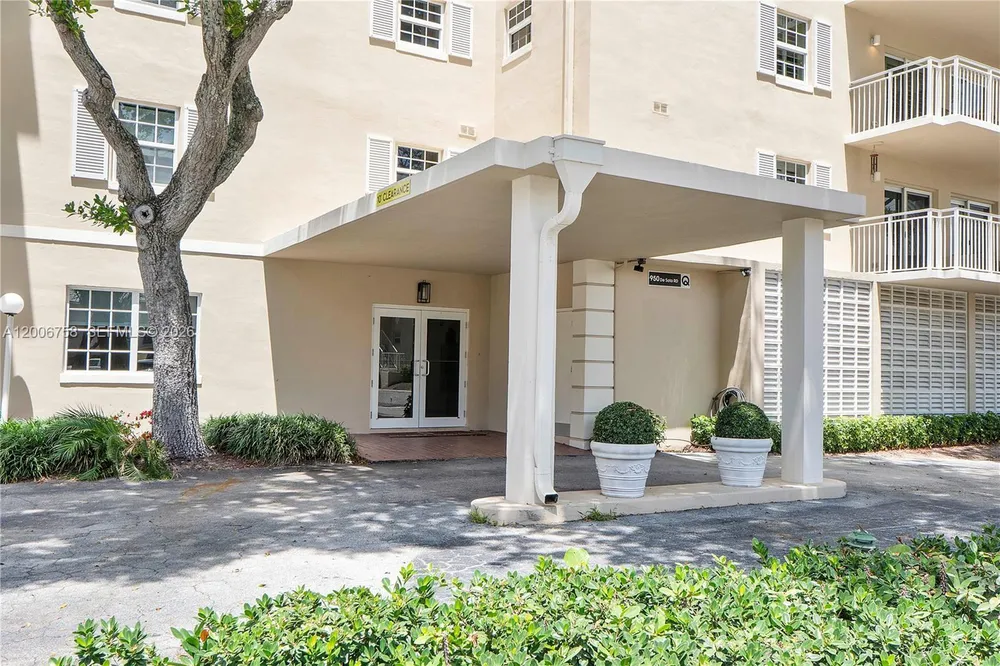 950 De Soto Rd, Boca Raton, FL 33432