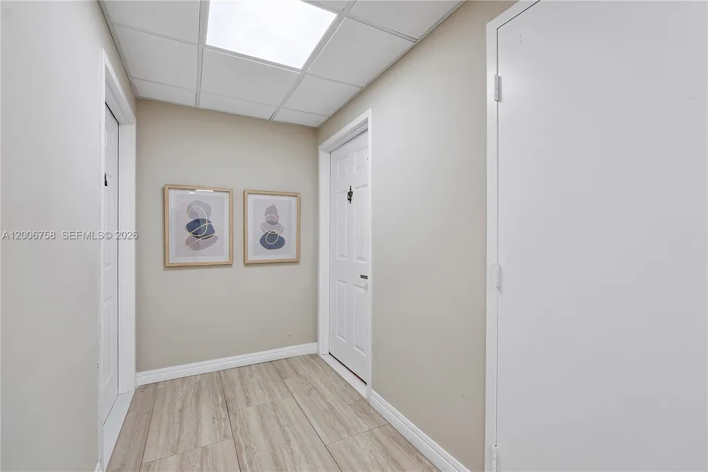 950 De Soto Rd, Boca Raton, FL 33432