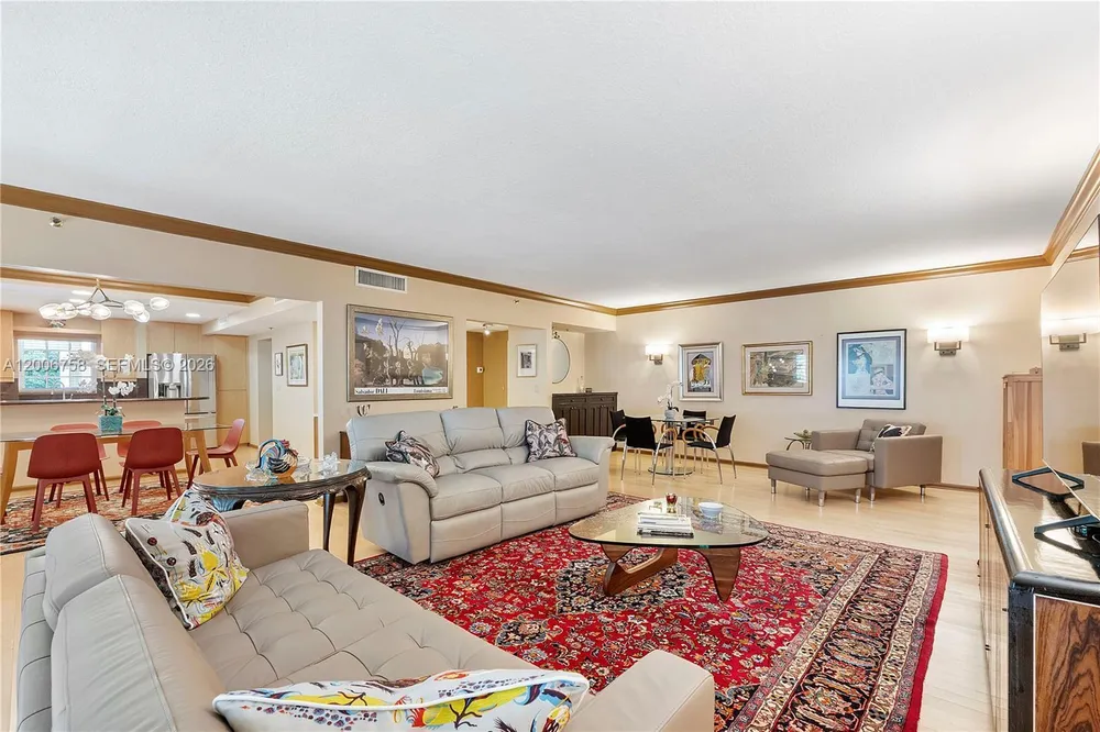 950 De Soto Rd, Boca Raton, FL 33432