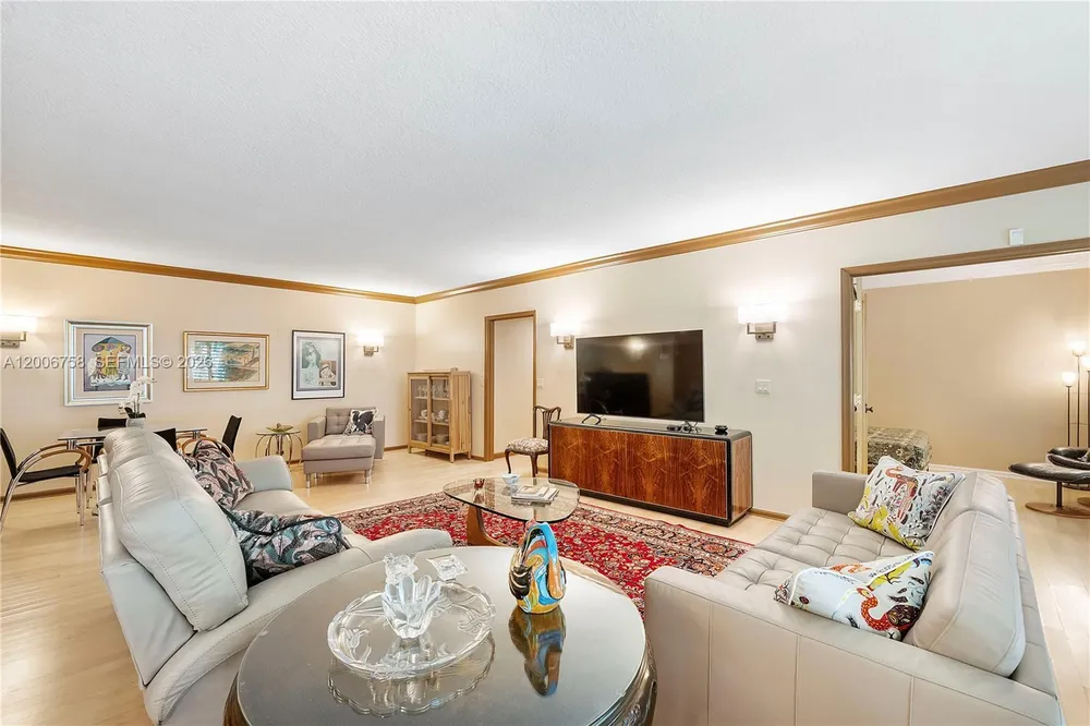 950 De Soto Rd, Boca Raton, FL 33432