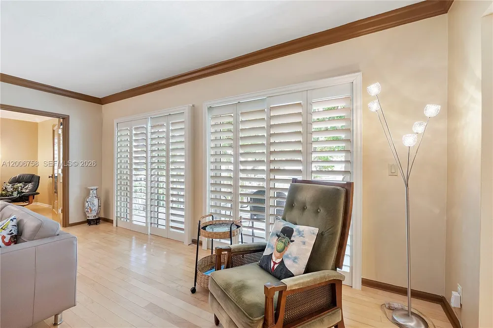 950 De Soto Rd, Boca Raton, FL 33432