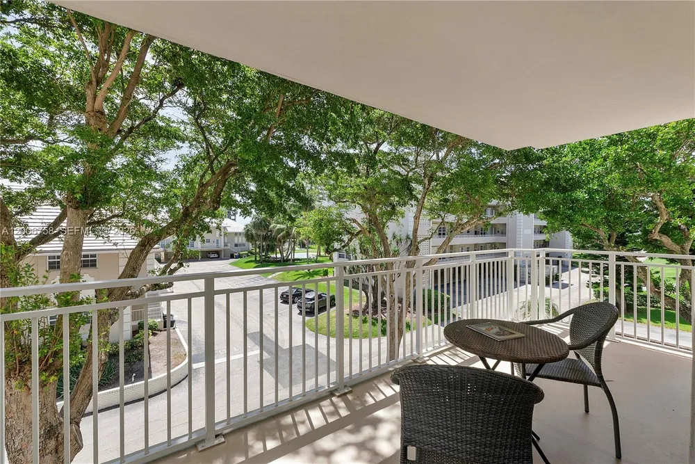 950 De Soto Rd, Boca Raton, FL 33432