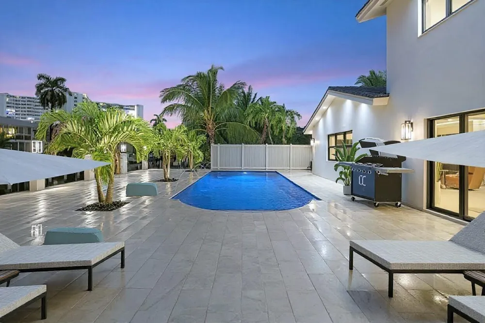 3316 NE 37th St, Fort Lauderdale, FL 33308