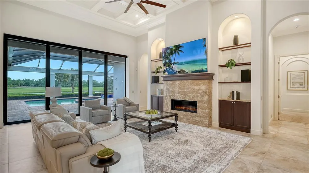 4127 Founders Club Dr, Sarasota, FL 34240