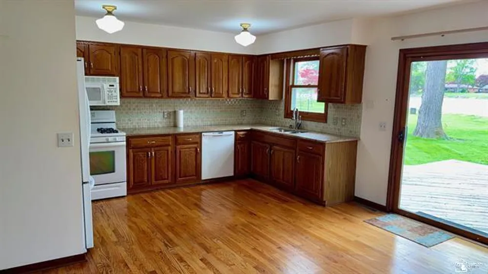1855 N Custer Rd, Monroe, MI 48162