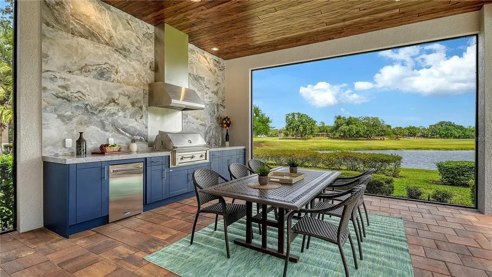 4127 Founders Club Dr, Sarasota, FL 34240