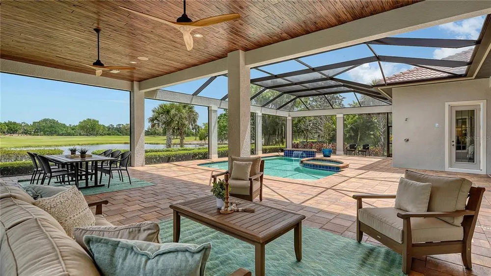 4127 Founders Club Dr, Sarasota, FL 34240