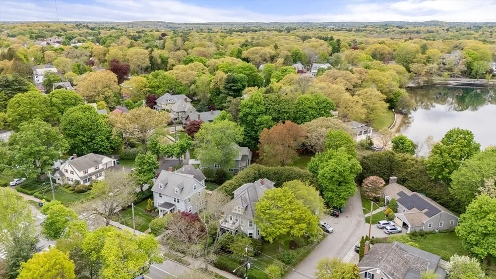 1469 Centre St, Newton, MA 02461