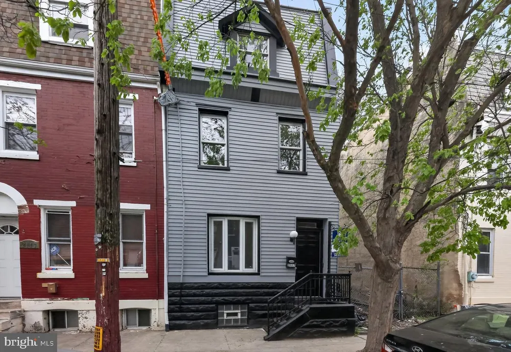 2117 N Franklin St, Philadelphia, PA 19122