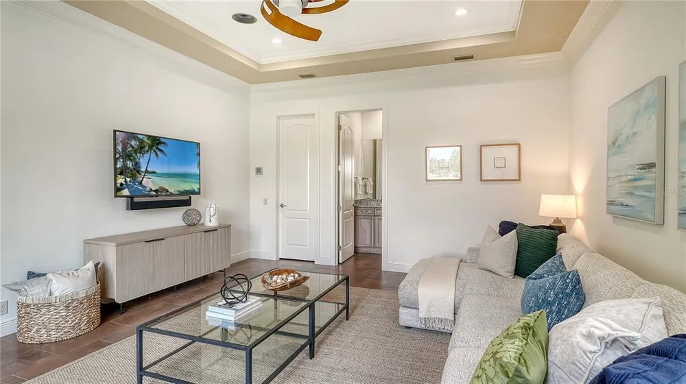 4127 Founders Club Dr, Sarasota, FL 34240