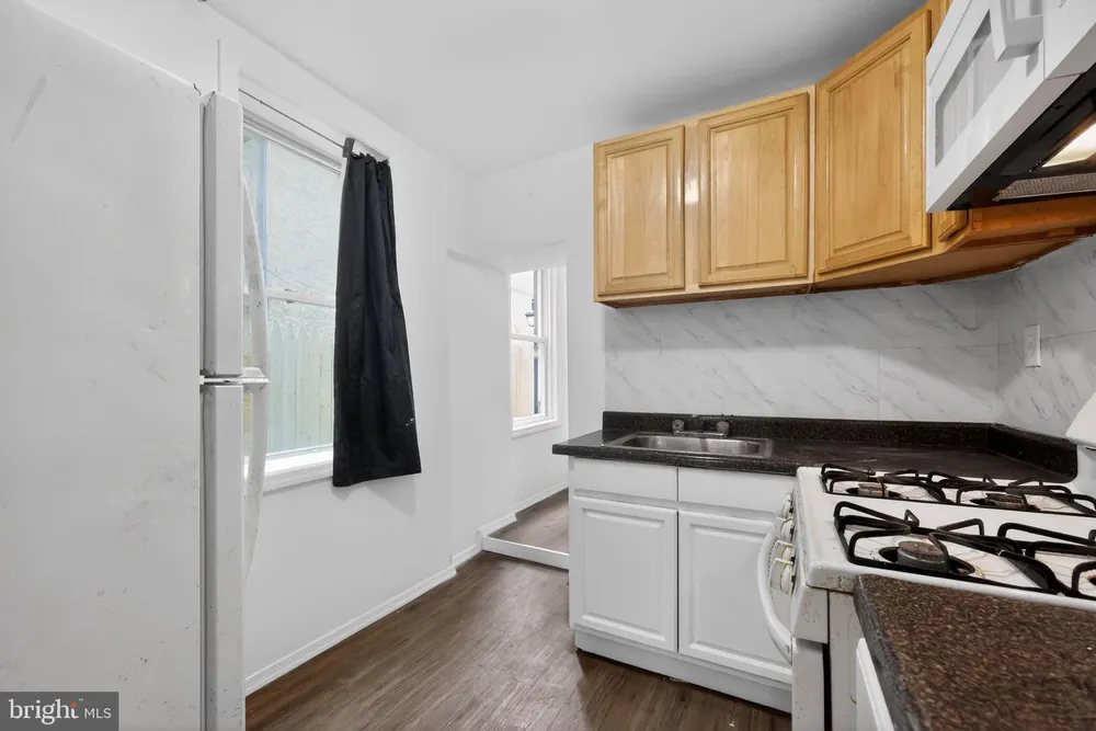 2117 N Franklin St, Philadelphia, PA 19122