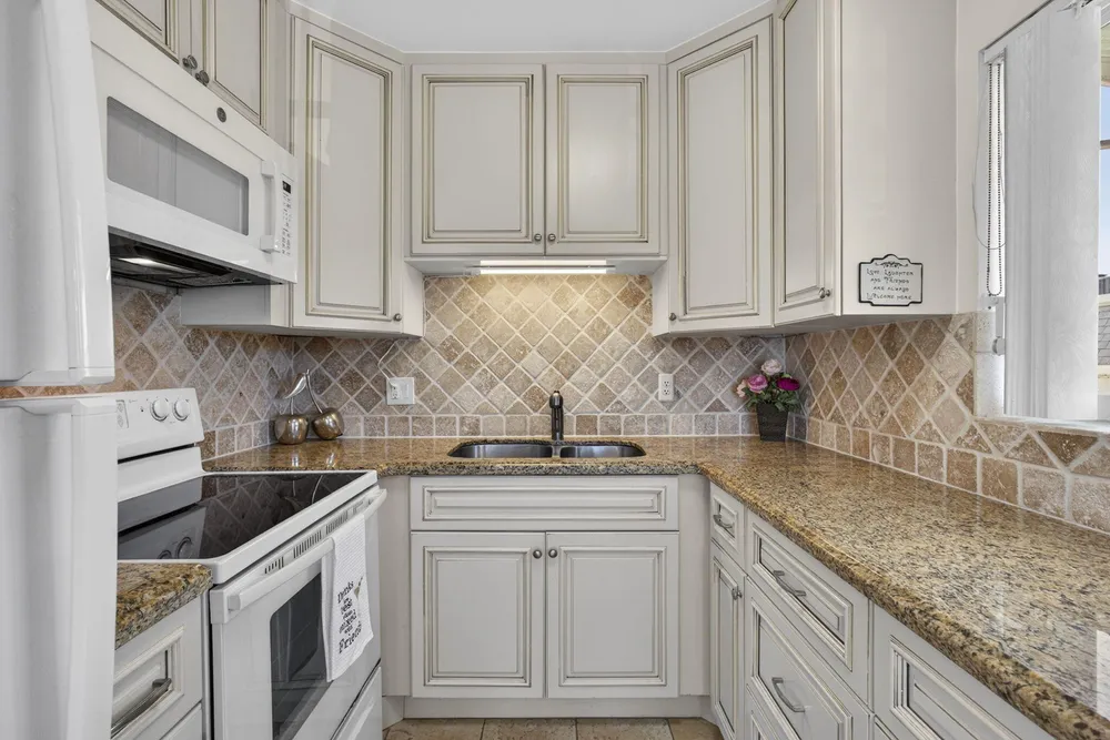 3402 Cynthia Ln, Lake Worth Beach, FL 33461