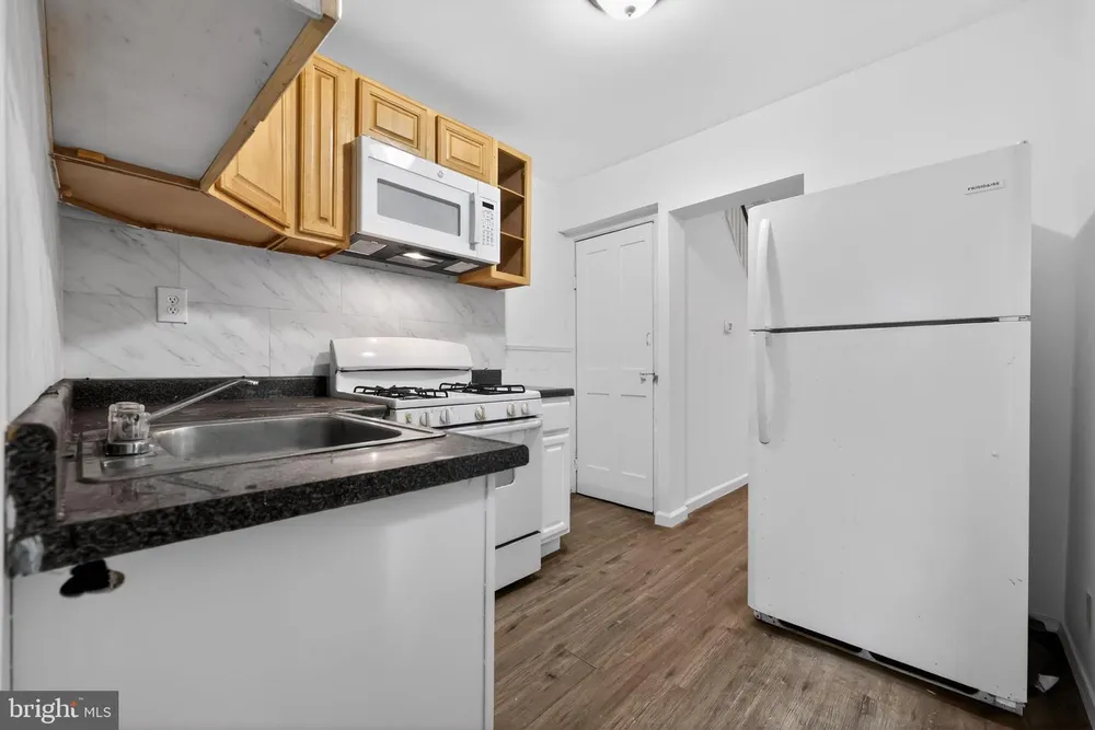 2117 N Franklin St, Philadelphia, PA 19122