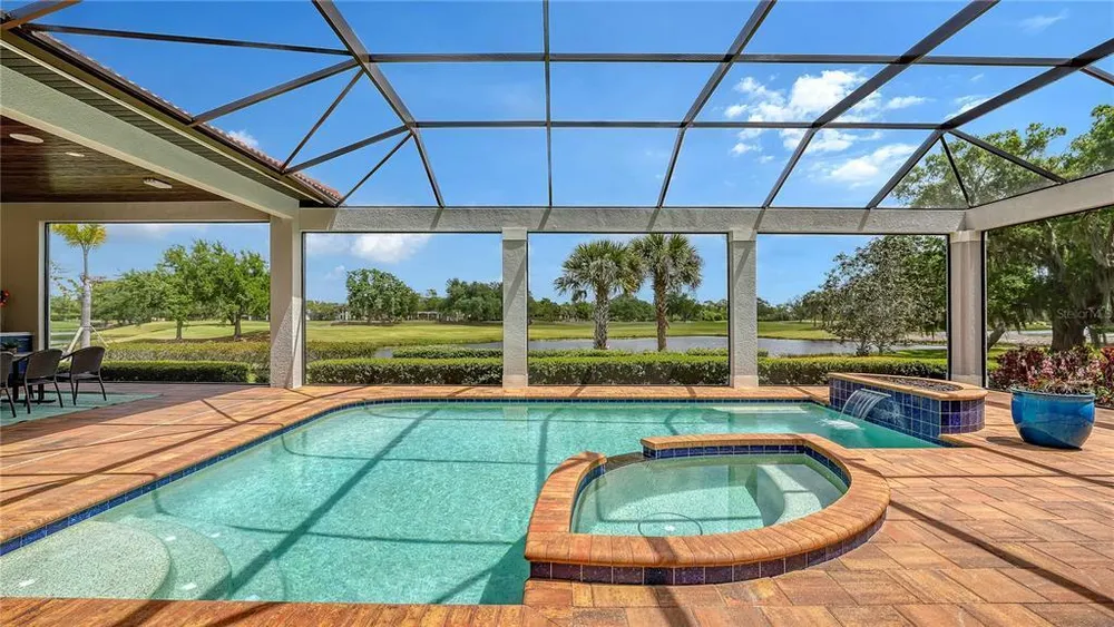 4127 Founders Club Dr, Sarasota, FL 34240