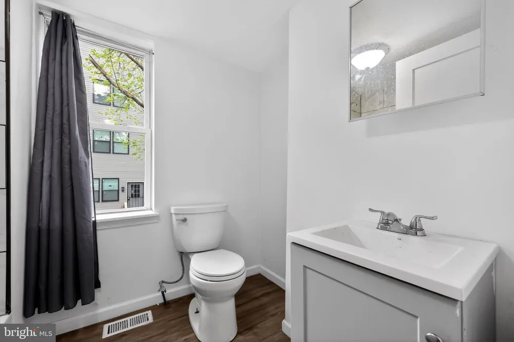 2117 N Franklin St, Philadelphia, PA 19122