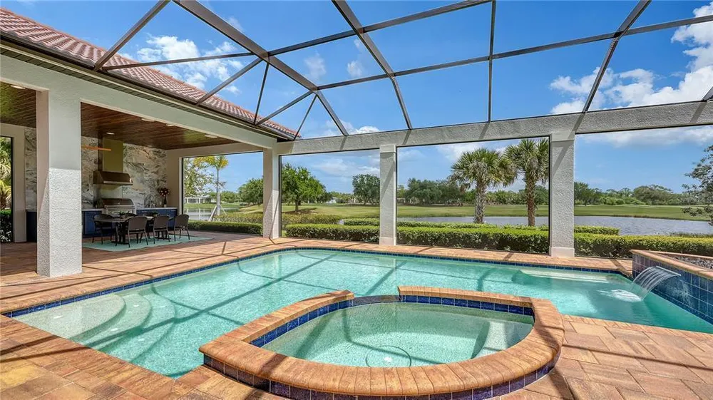 4127 Founders Club Dr, Sarasota, FL 34240