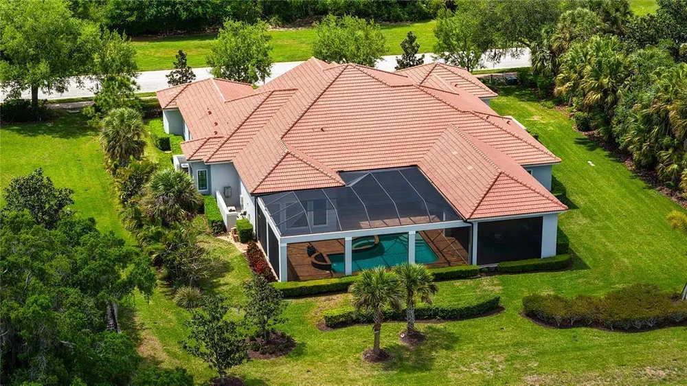 4127 Founders Club Dr, Sarasota, FL 34240